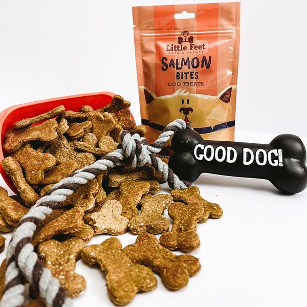 Salmon Bites pack with treats and a rope toy